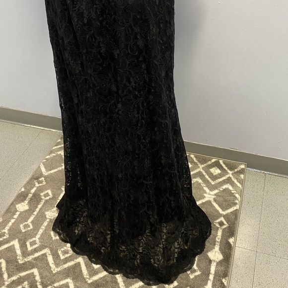 NEW Saison Blanche Couture 3/4 Sleeves Long Lace Dress Size 12. - Picture 6 of 11